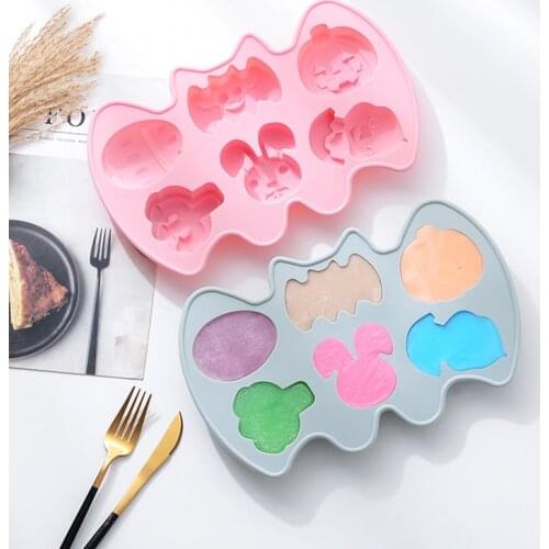 1 Pc Cute Bat Shape Mold Halloween Silicone Chocolate Mold Non-stick Silicone 6 Hole Cake Mold Jelly And Candy 3D Mold DIY