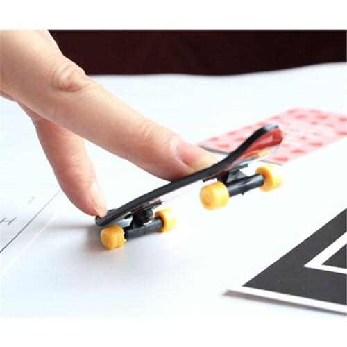 Cool Skull FingerBoard Mini Skateboard Kid Toy Party Favor Gift