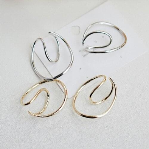 Gold Wave Earcuffs Irregular Twisted Line Track Circle Earcuff for Women Clip on Earrings Fake Piercing Ear Cuff Jewelry