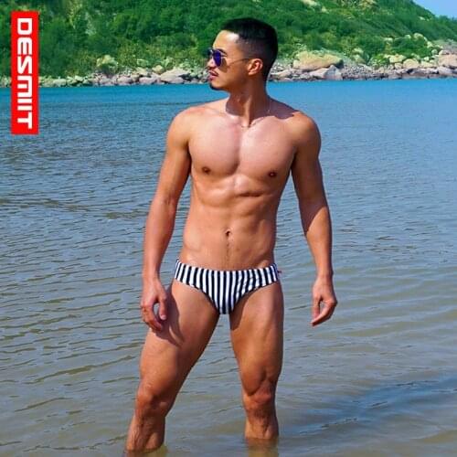 2018 Men Swimwear Summer Vacation Swim Trunk Shorts Men Swimsuits Sunga Beach Board Shorts Beach Wear Sexy Stripe Swim Shorts