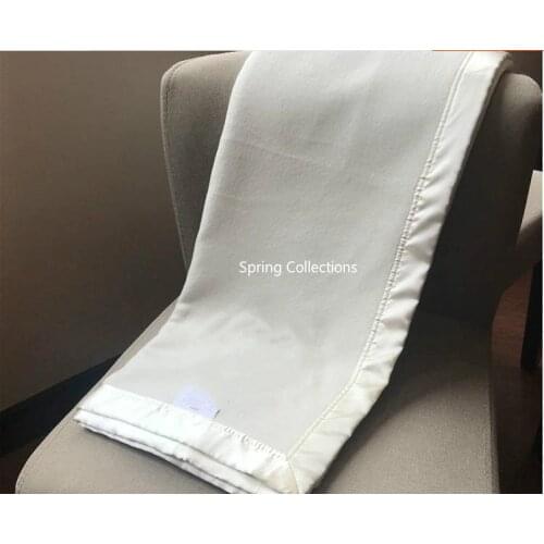 Nature Cream Color 100% silk blanket 130 x 150cm size for sofa nap baby bedding 0.7kg Spring and Autumn blanket