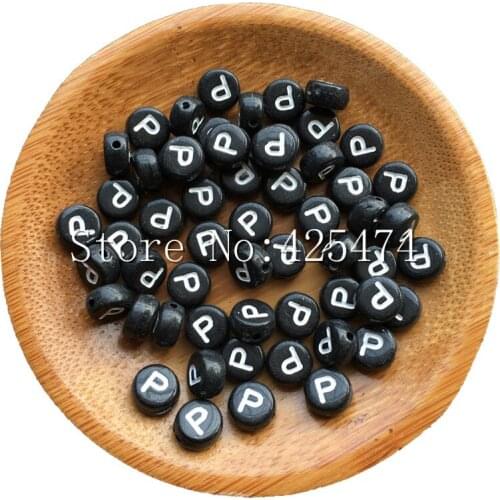 White Initial P Printing Letter Acrylic Beads 4*7MM Flat Coin Round Shape Black Plastic Alphabet Jewelry Beads for Bracelet DIY