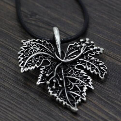 Leaf Shaped Pendant Necklace Silver Artisan Crafted Tree Leaves Charm Pendant Necklace