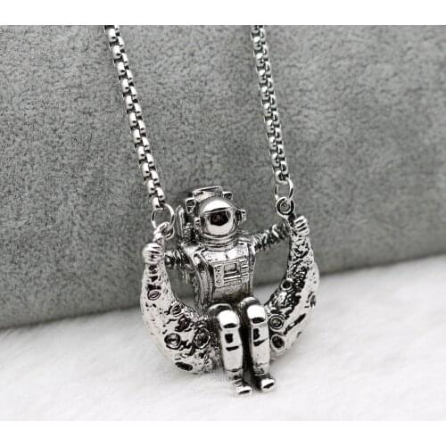 Astronaut On The Moon Novelty Design Pendant Necklace Men Women Universe Space Galaxy Stainless Steel Chain Necklace