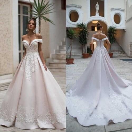 2020 Bohemian Wedding Dresses Off Shoulder Sweetheart Lace Appliques Bridal Gowns Backless Sweep Train A-Line Wedding Dress