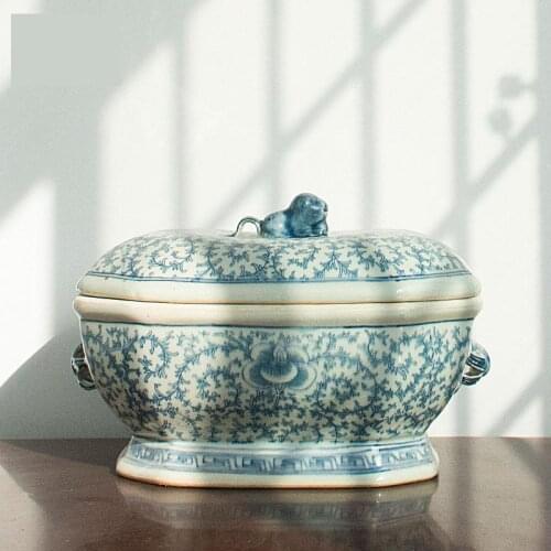 Blue And White Porcelain Box With Cover decorative pot ceramic hand painted ceramic ginger jar
