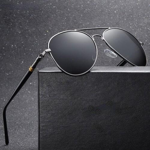 Luxury Mens Polarized Sunglasses Driving Sun Glasses For Men Women Brand Designer Male Vintage Black Pilot Sunglasses UV400