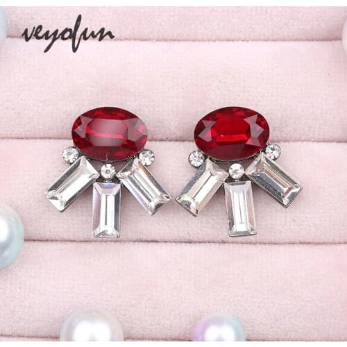 Veyofun Trendy Crystal Stud Earrings Cute Party Earrings for Women Fashion Jewelry Gift