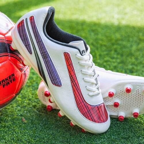 New Fashion Turf Soccer Shoes Low up Soccer Cleats Men Sneaker Shoes Adult Male Football Boots Outdoor Couple Football Shoes Men