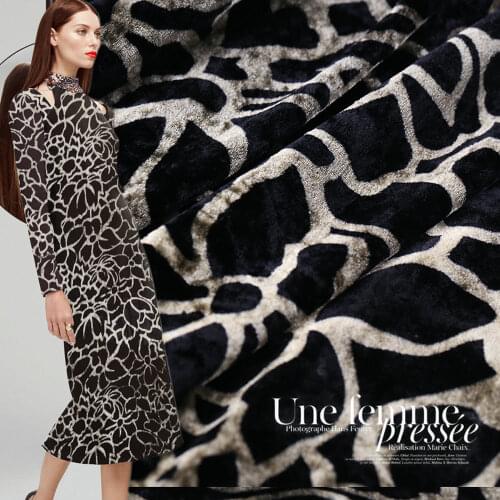 Black Leopard Printing Silk Velvet Fabric For Silk Velour Dress Plant