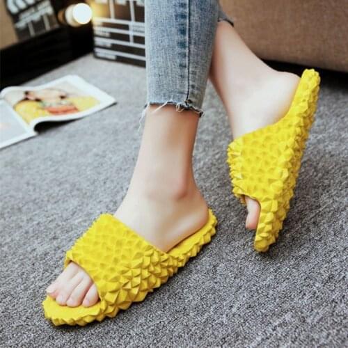 2020 Cute Durian Indoor Outside Slippers Female Bathroom Slipper Girls Beach Flip Flops Summer Shoes Woman Fashion Slides SH342