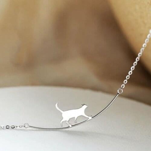 New Fashion Cat Curved Simple Personality Necklace Jewelry Cute Animal Walking Cat Clavicle Chain Necklaces