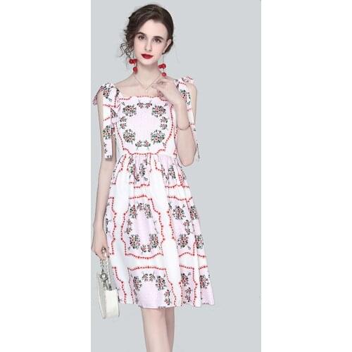 2021 Summer Womens Dress European Holiday Style Square Neck Lace Bow Suspender Dress New Waist Female Slim Dresses X304