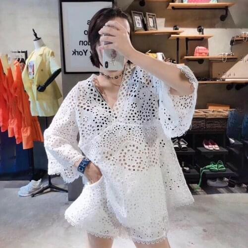 2020 hollow two-piece womens suit lace loose top + elastic waist shorts