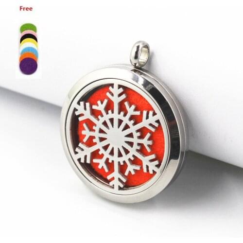 5pcs 30mm Twist Stainless Steel Aromatherapy Lockets Christmas Snowflake Perfume Essentil Oil Diffuser Locket Pendant Necklace