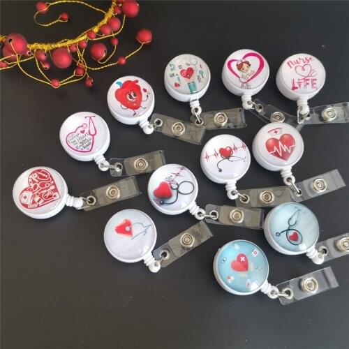 Hot Sales 1 Piece Quality Retractable Love Heart Nurse Badge Holder Reel Doctor ID Badge Clip Exhibition Name Tag Card Holder