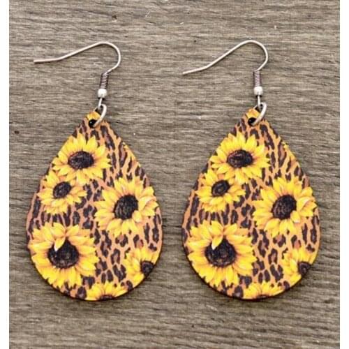Wholesale Leopard Print Sunflower Drop Leather Earrings Trendy Sunflower Elegant Fashion Jewelry Accessories Water Drop Women