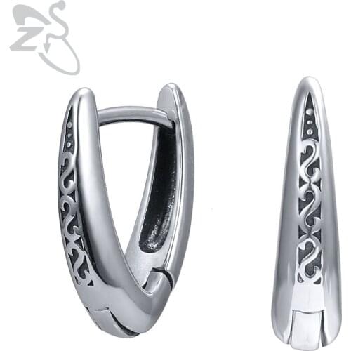 ZS 316L Stainless Steel Hoop Earrings Letter V Shape Punk Earring 2 Pcs Rock Roll Ear Piercing Jewelry Hiphop Earring for Boys