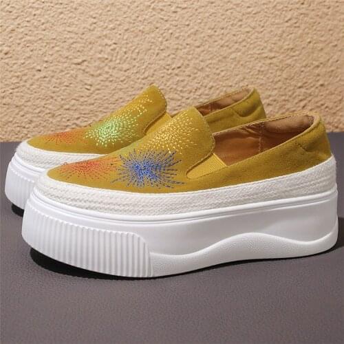 NAYIDUYUN Women's Moccasins