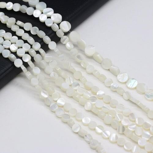 Selected Natural Shells and Seawater Round Beads Are Used In DIY To Make Exquisite Womens Jewelry, Necklaces and Bracelet