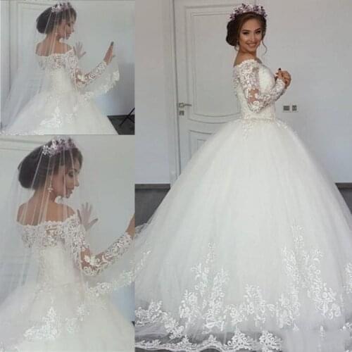 Luxury Lace Ball Gown Wedding Dresses Off Shoulder Long Sleeve Sweep Train Bridal Gowns Lace Applique Plus Size African Wedding