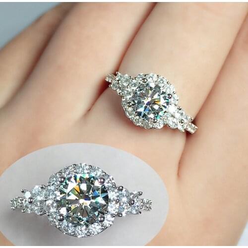 Huitan Fancy Round Shape CZ Rings for Women Brilliant Crystal Cubic Zirconia Bling Girl Party Finger Ring Statement Jewelry Gift