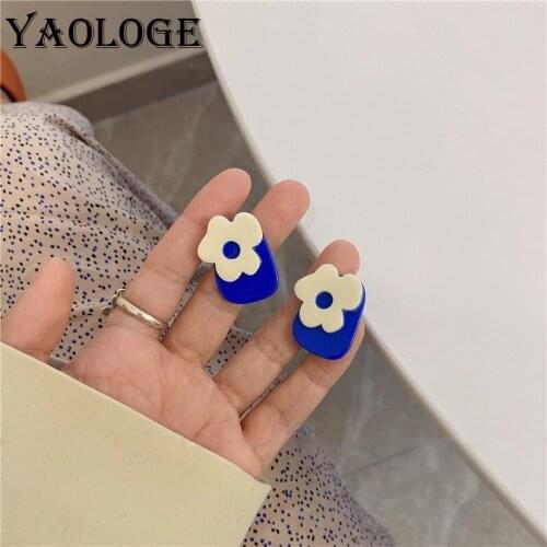 YAOLOGE Blue White Flowers Stud Earrings For Women Geometric Acrylic Earrings 2021 Trend New Gift Party Fashion Jewlery Brincos