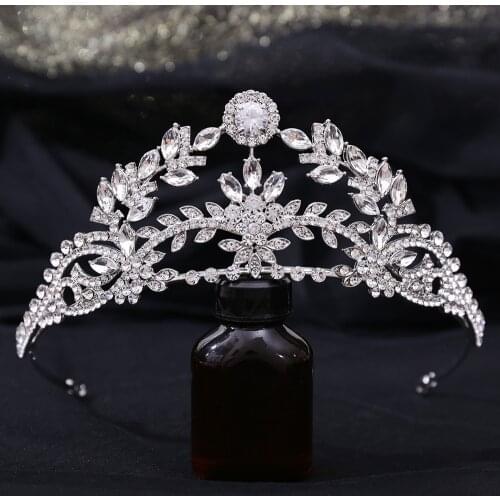 Bride New European and American Bridal Head Accessories Leaf Shaped Zircon Wedding Hair Accessories Princess Wedding Tiara