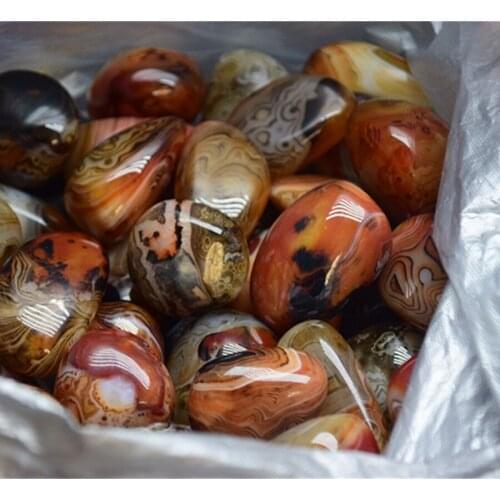 Natural Red Agate Quartz Crystal Healing Decoration