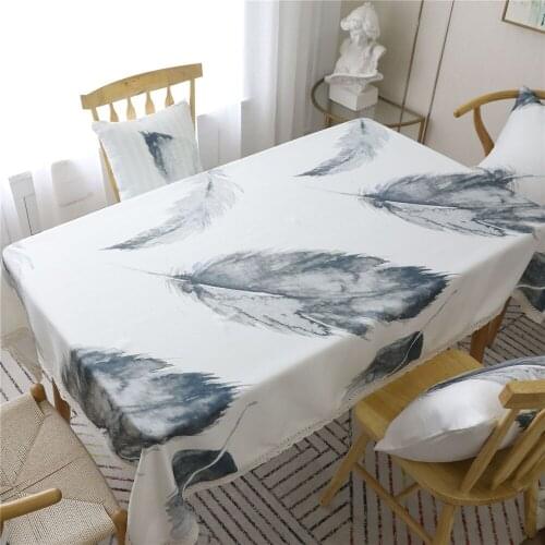 Hug Nest Tablecloths