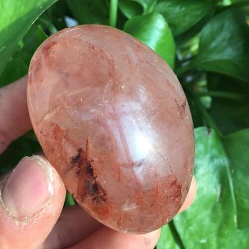 1pcs Beautiful natural crystal natural red glue flower crystal hand play rolling stones 90-100g