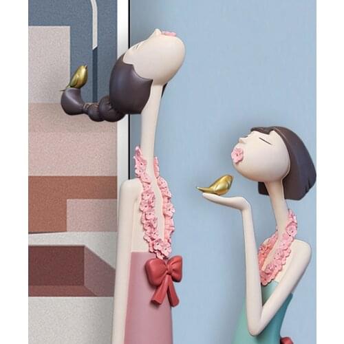 Creative Nordic girl heart-shaped sculpture decoration living room room TV cabinet decoration modern home decoration crafts