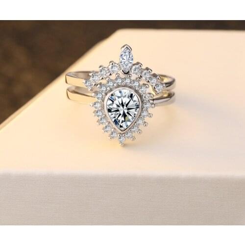 New Pear-shaped Crystal Zircon Rings Set for Women Trendy Crown Engagement Wedding Rings Banquet Party Jewelry Bague Femme