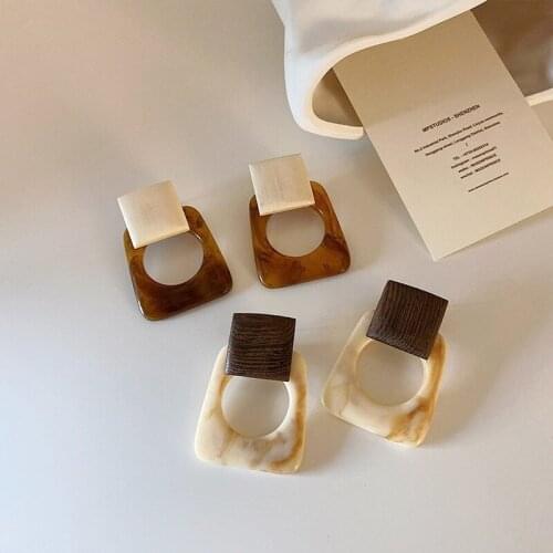 Korean Fashion Vintage Exaggerated Big Square Acrylic Stud Earrings for Women Statement Jewelry Simple Geometric Wooden Earrings