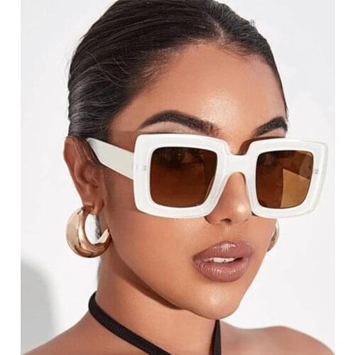 Metal Hinge Leg Driving Classic Sunglasses Women Black Sun Glasses New Designer Small Square Polycarbonate Gafas De Sol Hombre