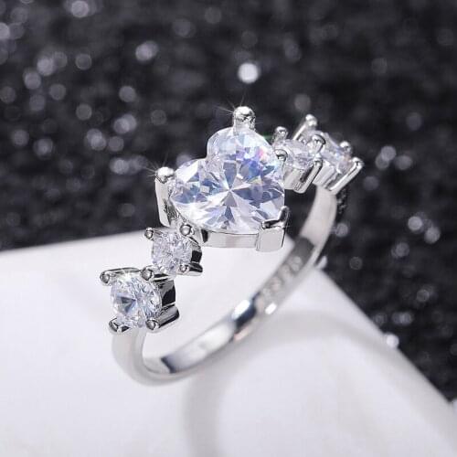 Fashion Heart Rhinestones Zircon Rings for Women Accessories Statement Engagement Wedding Band Cute Women Rings
