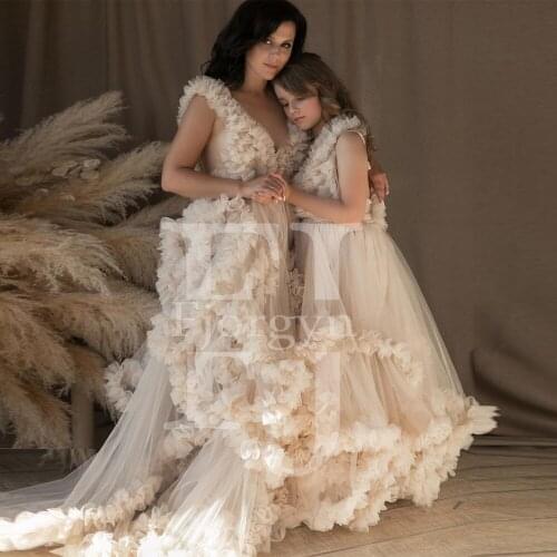 Mommy and Me Ruffled Gowns for Photoshoot Custom Made Premium Soft Tulle Woman Dresss Sexy Pregnant Robes 2021