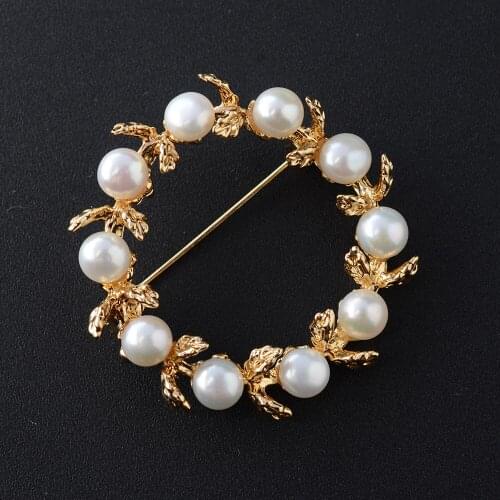 Gold Gorgeous Flower Bouquet With White Pearl Woman Brooch Pin