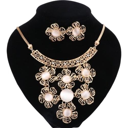 OUHE Brand Gold/White Cat Eyes Opal Stone Crystal Chain Statement Flower Necklaces Earring For Women Wedding Jewelry Sets