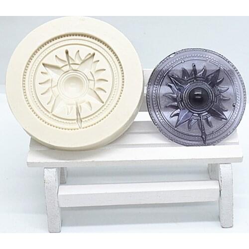 XiaoXiang Family Crest Silicone Molds Wedding Cake Decorating Tools Fondant Chocolate Clay Molds For Baking Resin Molds M2035