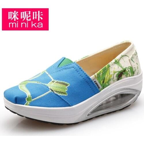 Womens Outdoor Light Running Shoes Height Increasing Wedge Sneakers Breathable Anti Slip Athletic Sports Shoes Hot Sell AA40234