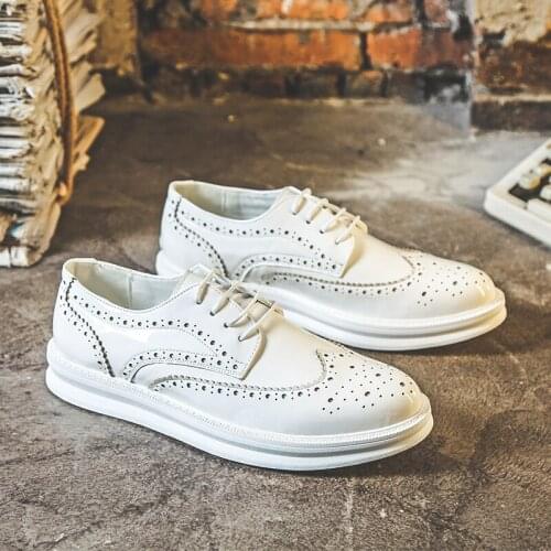Yomior Spring Autumn Casual Men Shoes White British Formal Dress Leather Shoes Platform Loafers Business Wedding Brogue Shoes