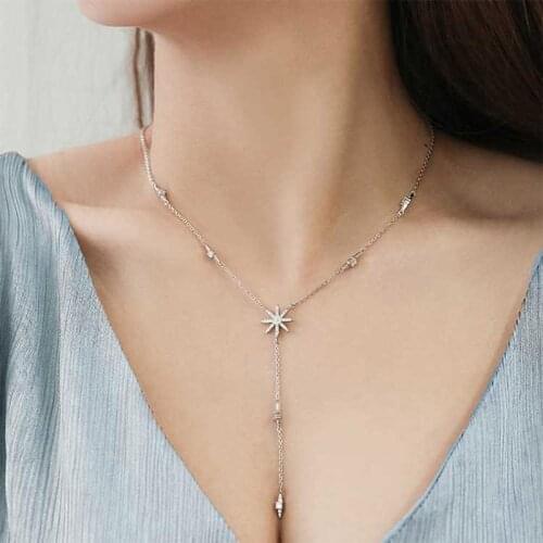 Korean Version Star Necklace Womens Clavicle Chain Personality Versatile European and American Net Red Chain Short Pendant