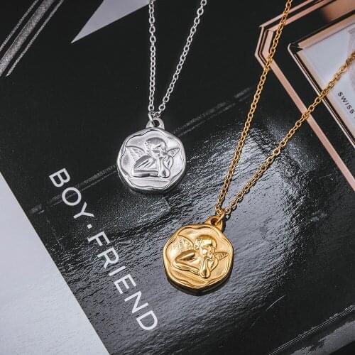 Women jewelry 2021 new simple fashion embossed coin necklace men and women titanium steel pendant necklace