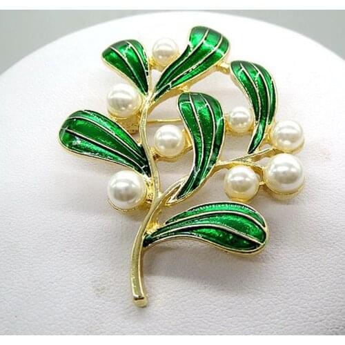 2018 new plants flowers decorations antiques enamels green leaves pearl,retro female brooch