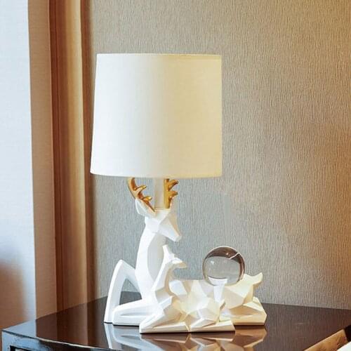 Resin Origami Deer Table Lamp Nordic Home Decor Standing Desk Light for Bedroom Bedside Lamp Modern Led Light Fixtures Luminaire