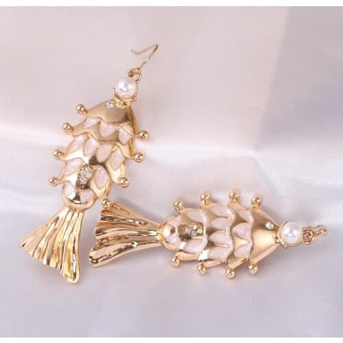 Baroque Enamel Fish Funny Earrings for Women Gold Color Metal Imitation Pearl Animal Statement Dangle Earrings Elegant Gifts