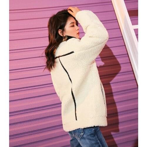 Women Faux Fur coats 2020 Autumn Winter Warm Fluffy Short Jacket Female Imitation Lamb Fur Coat Tops manteau femme hiver LX2534