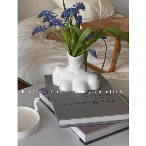 Nordic Style Creative Half Body Vase Flower Arrangement Art Ceramic Tabletop Decoration Interesting French Half Body Statue Vase