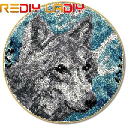 Latch Hook Rug Kits DIY Crocheting Carpet Rug Animals Wolf Acrylic Yarn Printed Canvas Cushion Mat Crochet Wall Tapestry Crafts